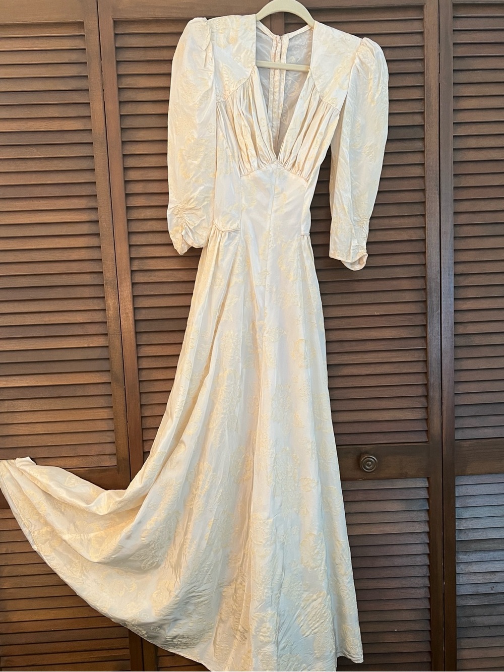 Vintage 1940s WWII Era Ivory Cream Floral Flocked Velvet Taffeta Formal Gown